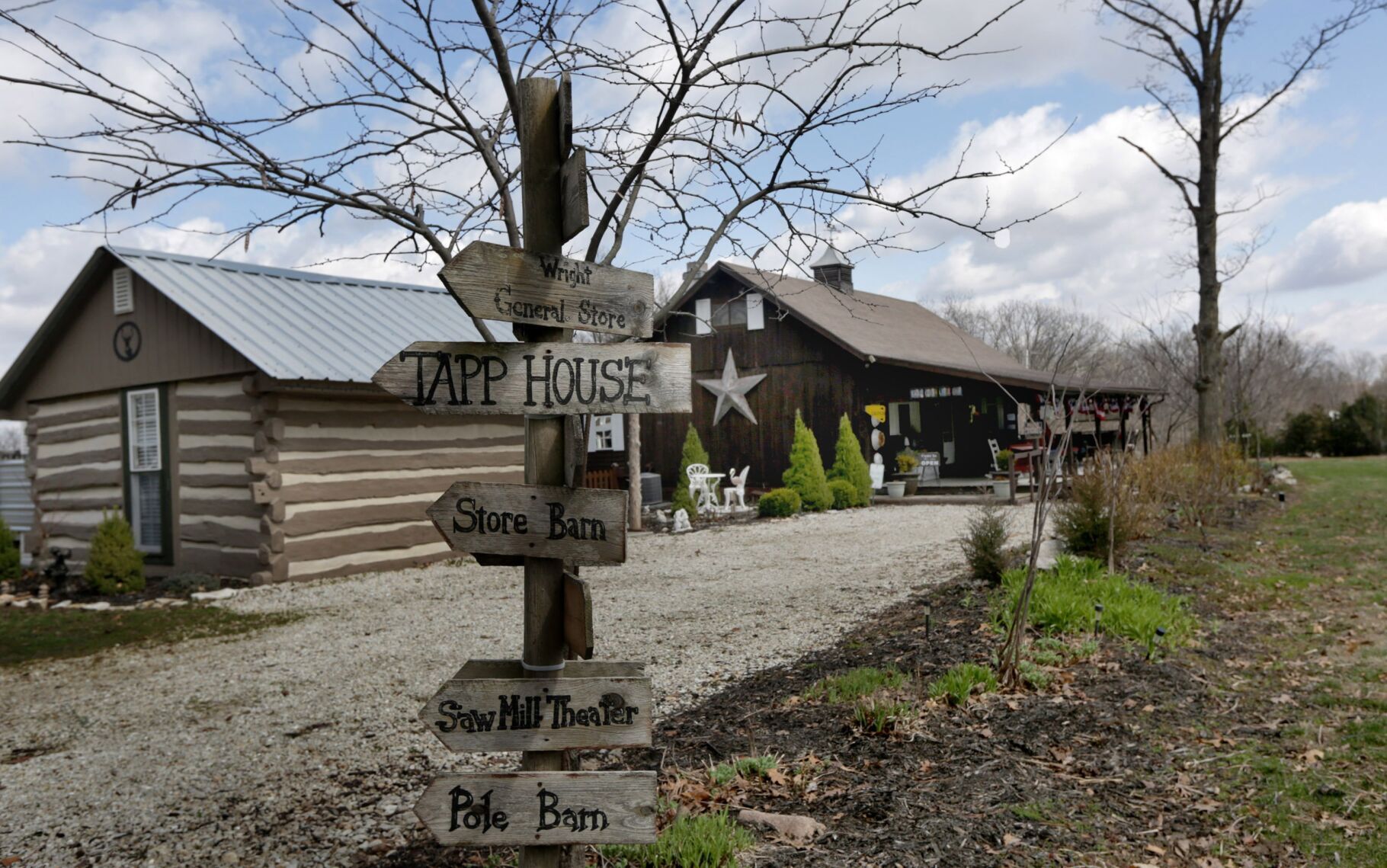 At Home with Allie and Jim Wright in Silex